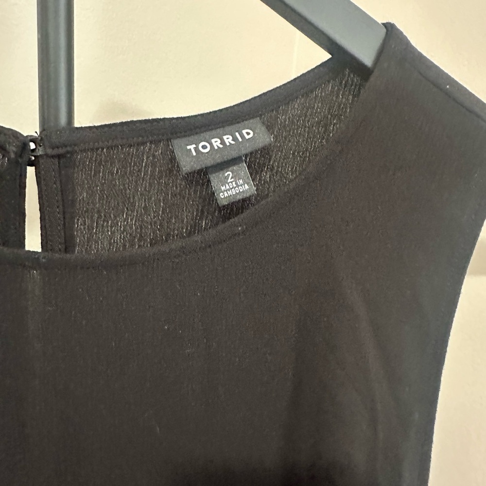 torrid Black Sleeveless Tank with Side Tie Detail - Picture 9 of 11